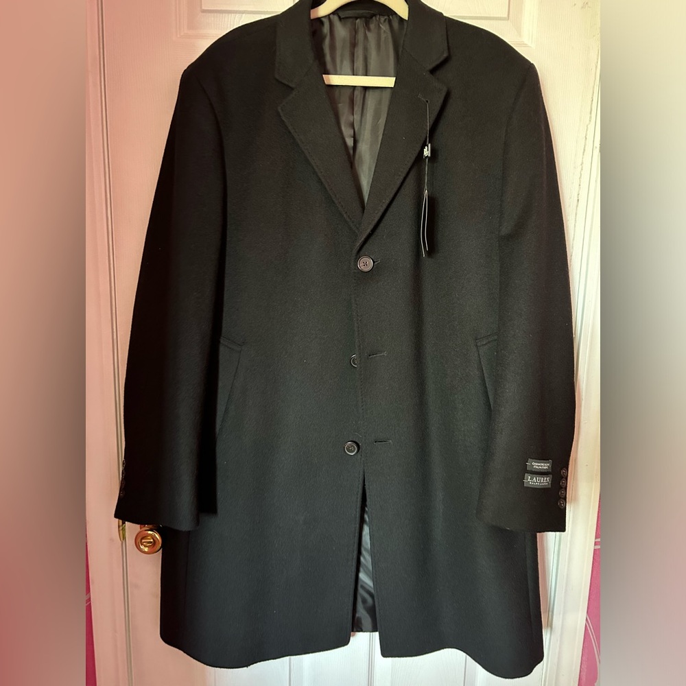 Lauren. Ralph Lauren. Size 46Regular.